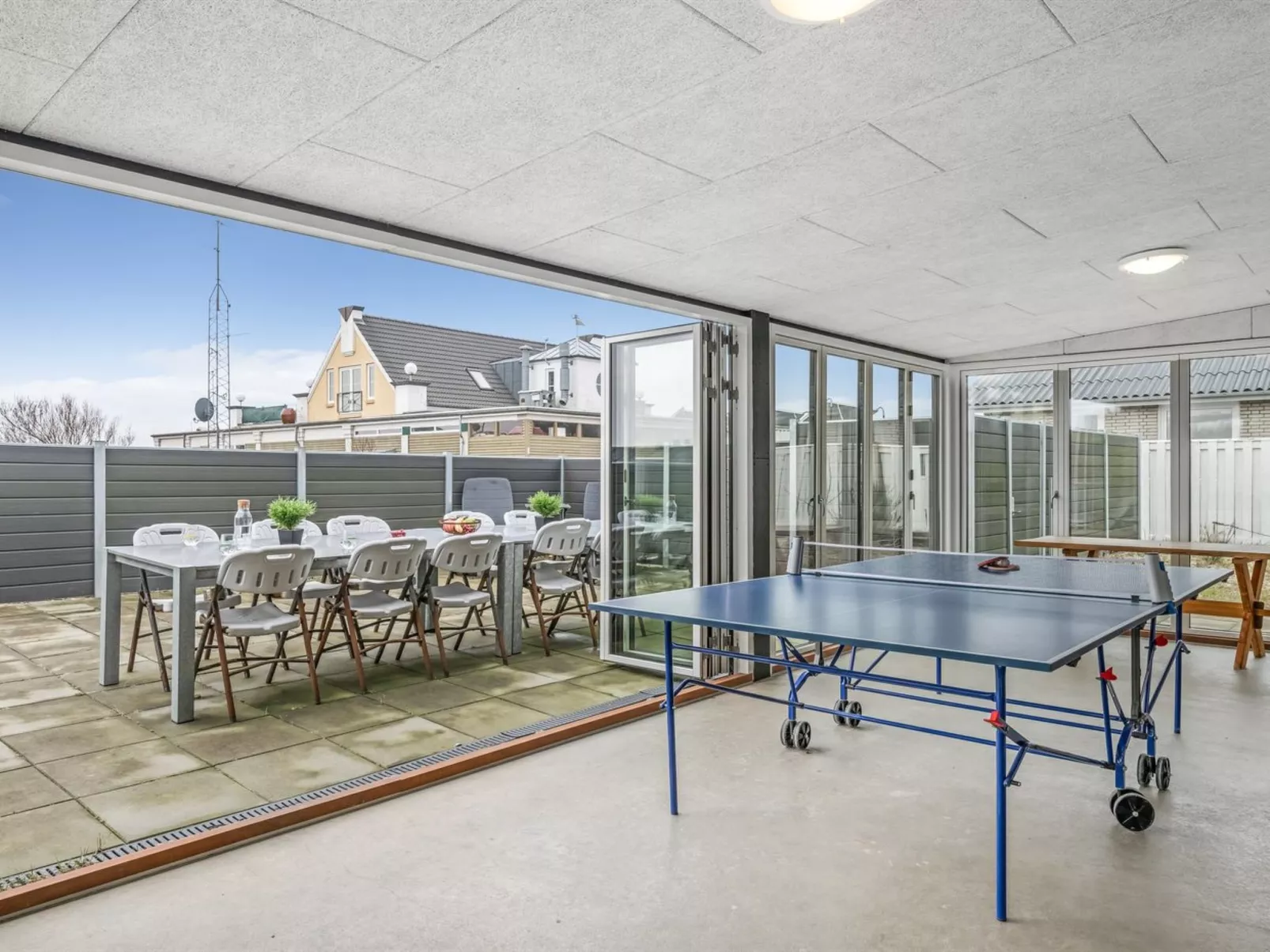 "Clarabelle" - 1.2km from the sea-Drinnen
