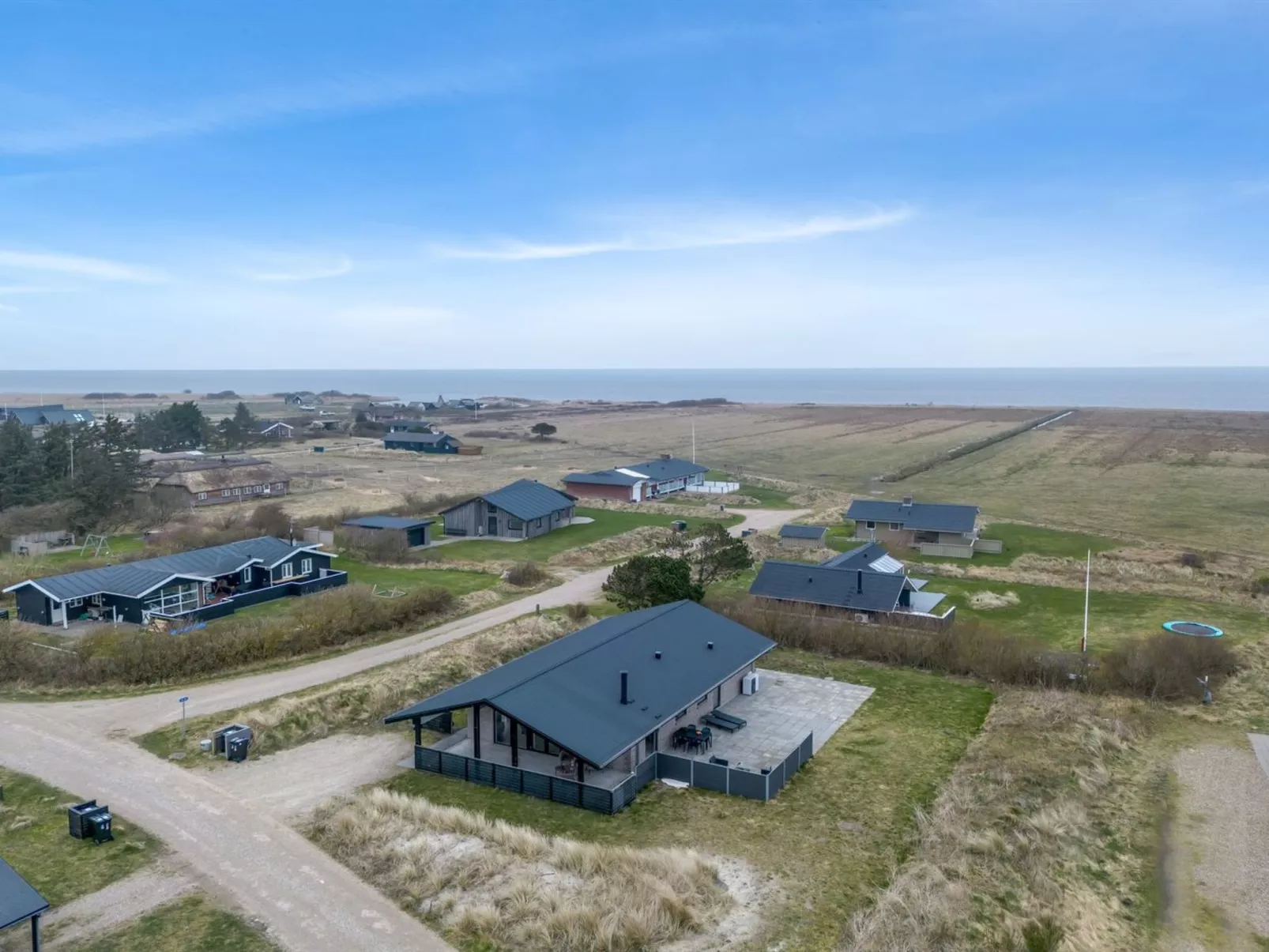 "Dorrit" - 1.2km from the sea-Outside
