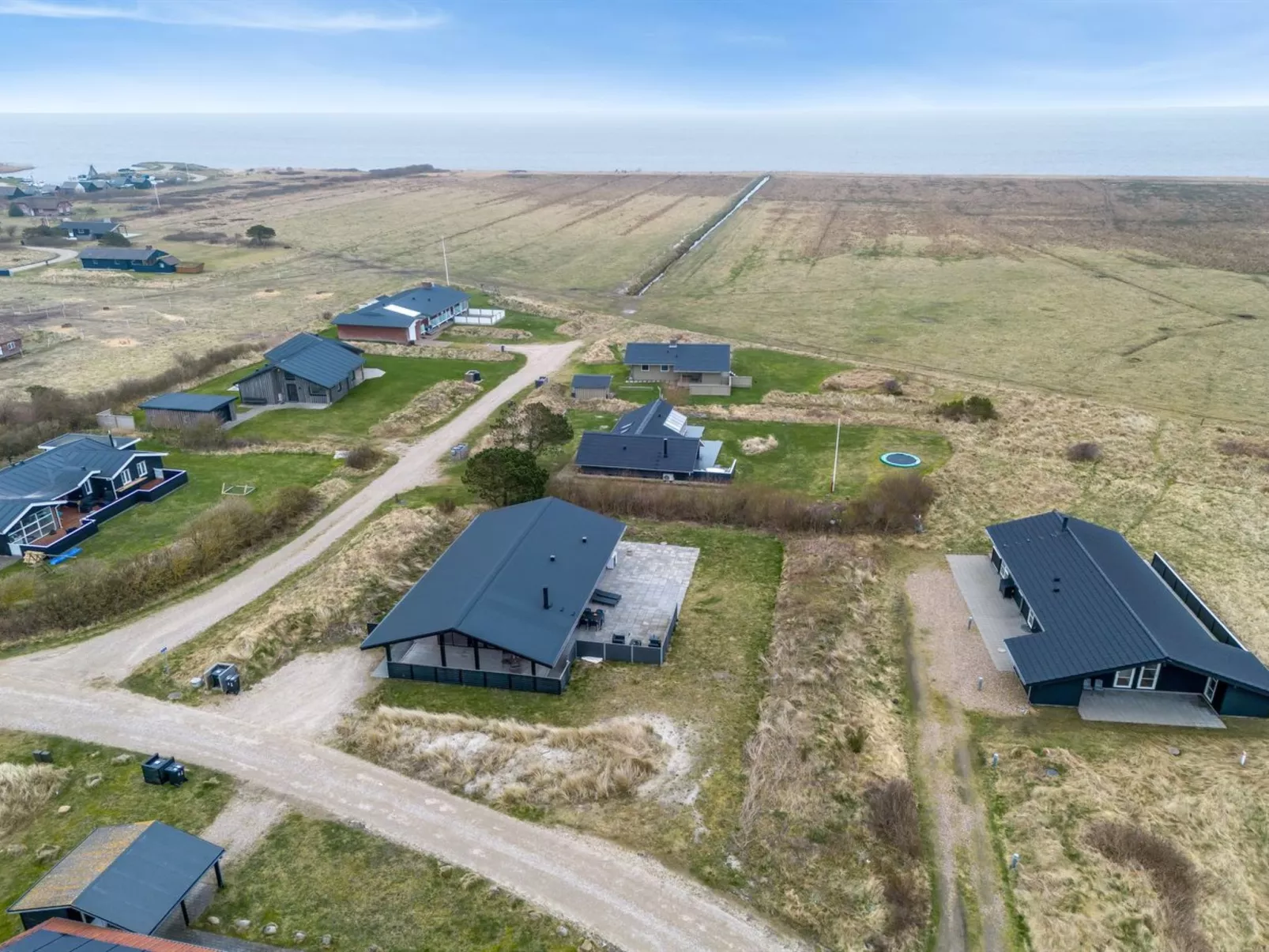 "Dorrit" - 1.2km from the sea-Outside
