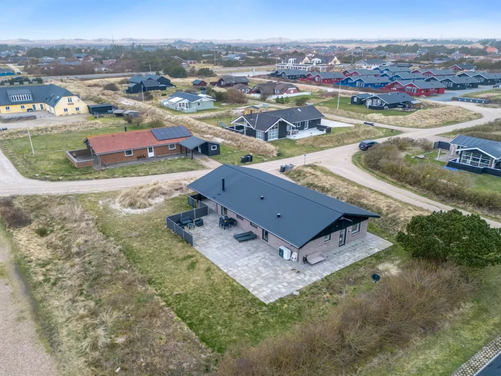 "Dorrit" - 1.2km from the sea-Outside