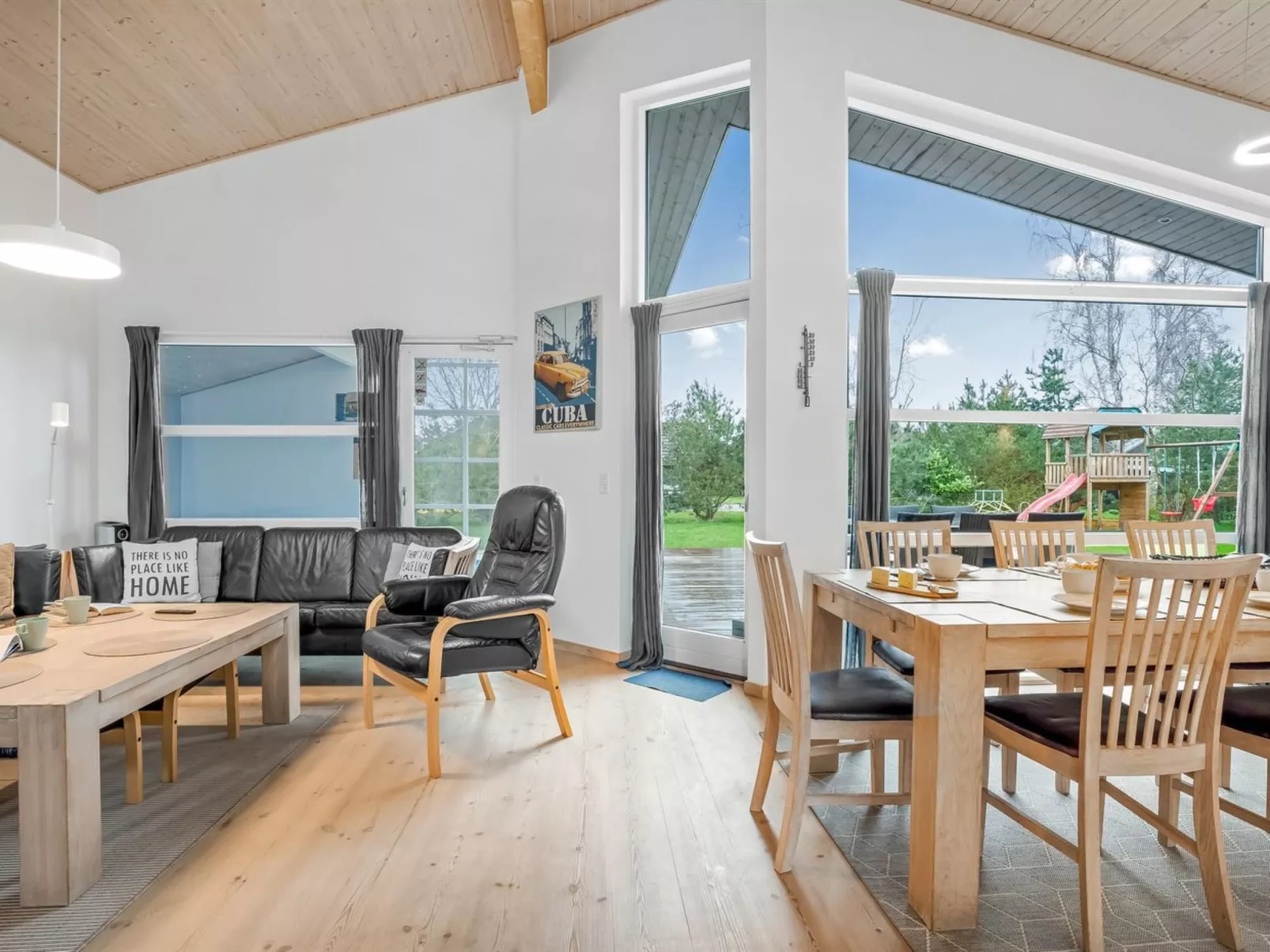 "Helena" - 700m from the sea-Inside