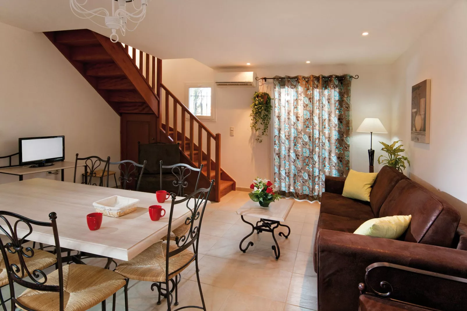 L'oustau de Sorgue 3-Living room