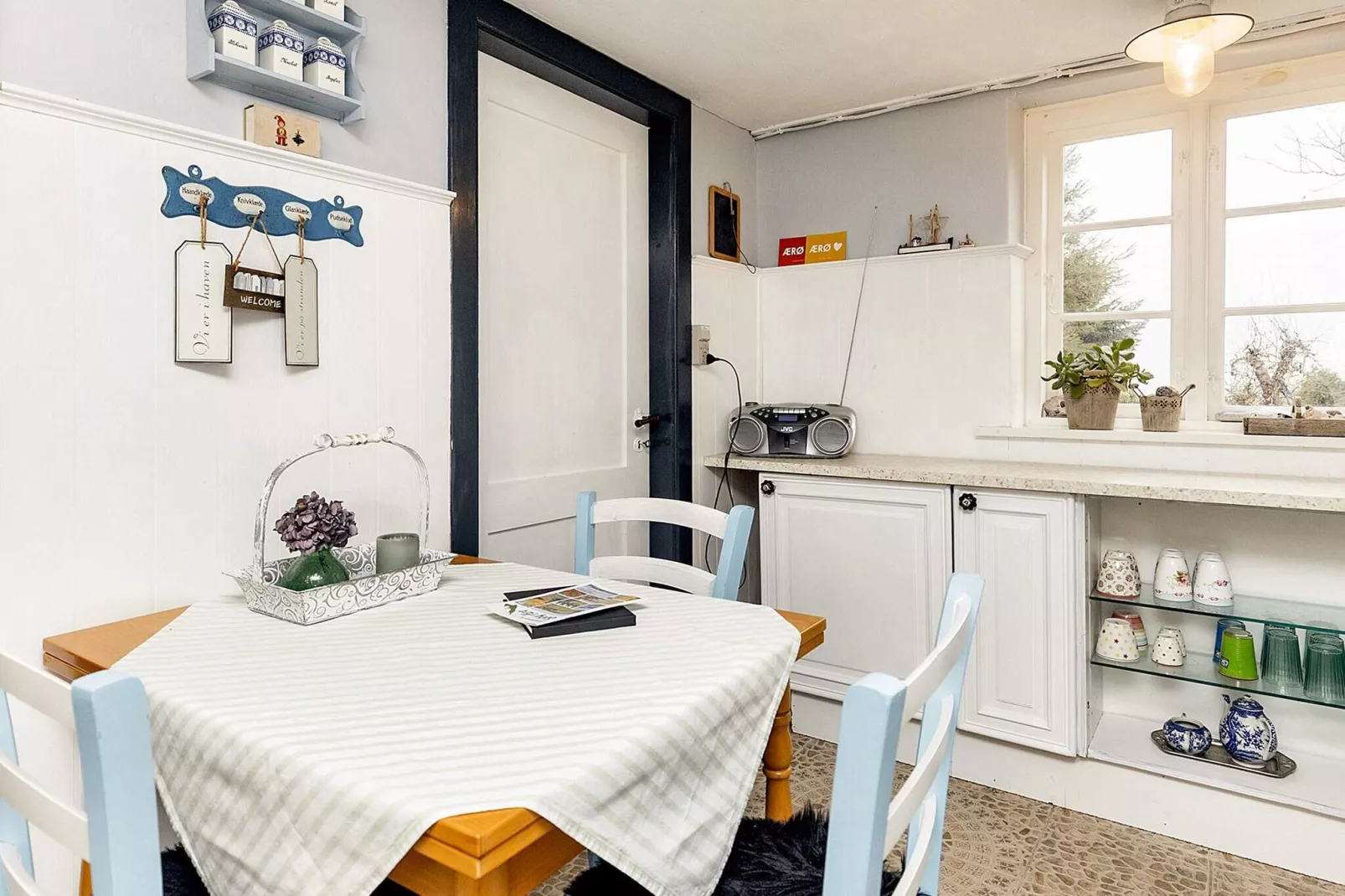 6 person holiday home in Søby Ærø-By Traum-Indoor