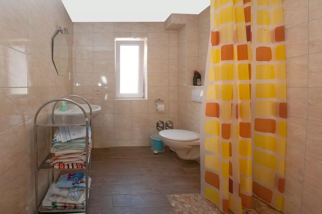 117175-Bathroom