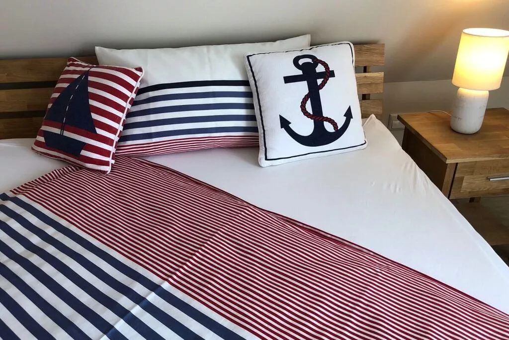 237924-Bedroom