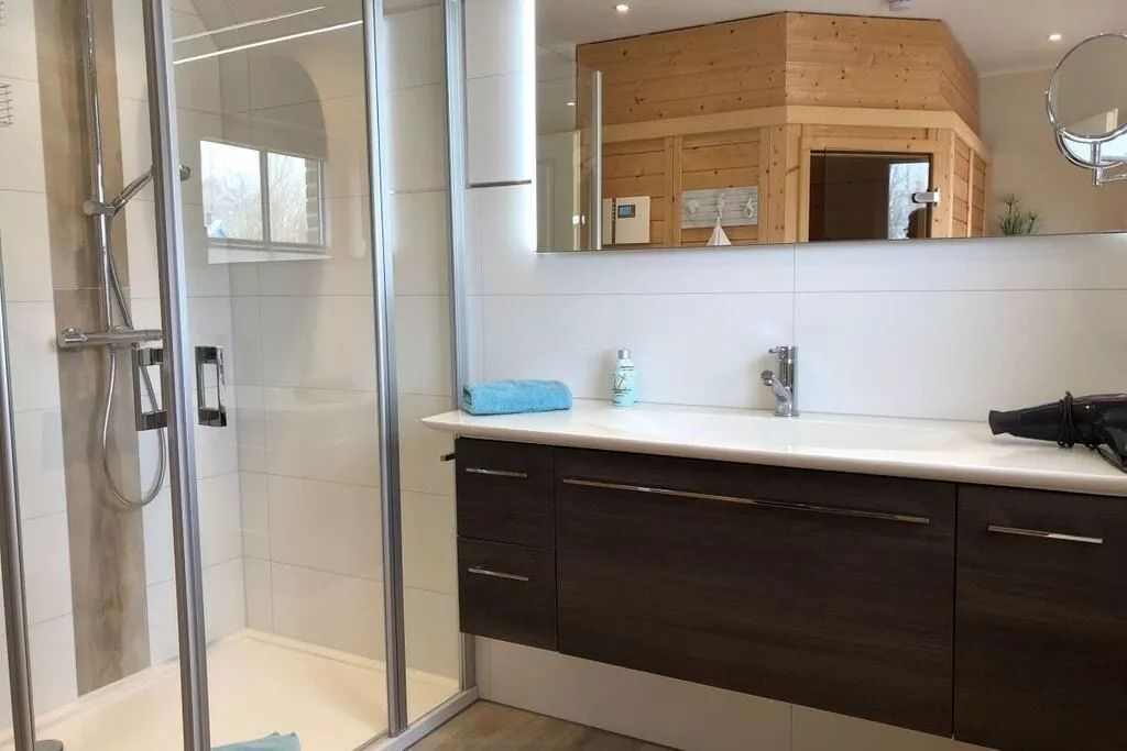 237924-Bathroom