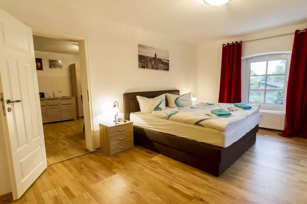 211877-Bedroom