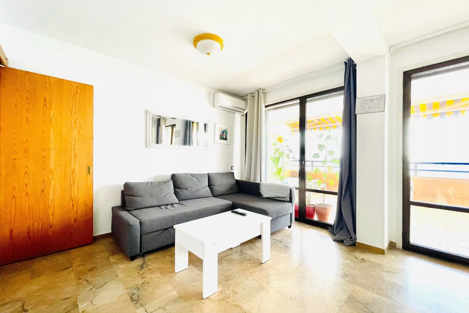 El Balandro-Living room