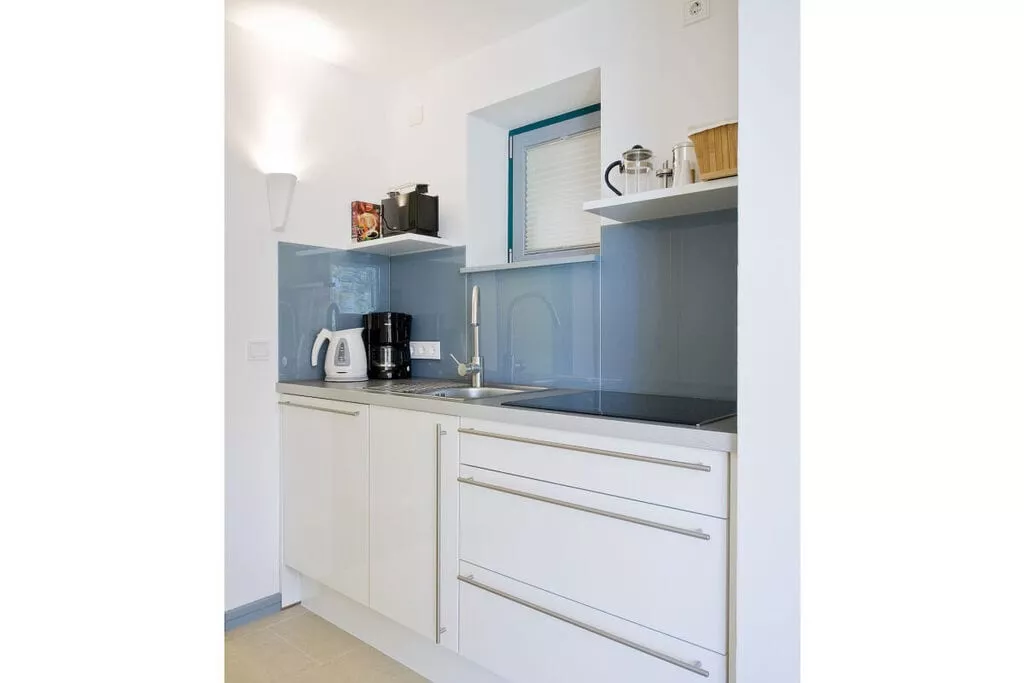 230187-Kitchen