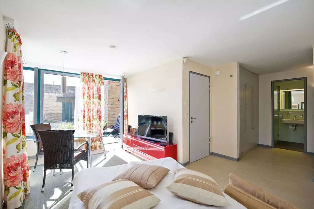 230187-Bedroom