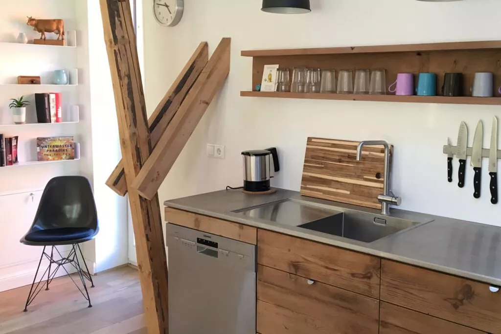 235346-Kitchen