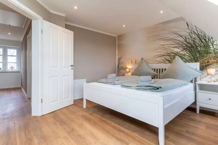 DHH Lahnung-Schlafzimmer