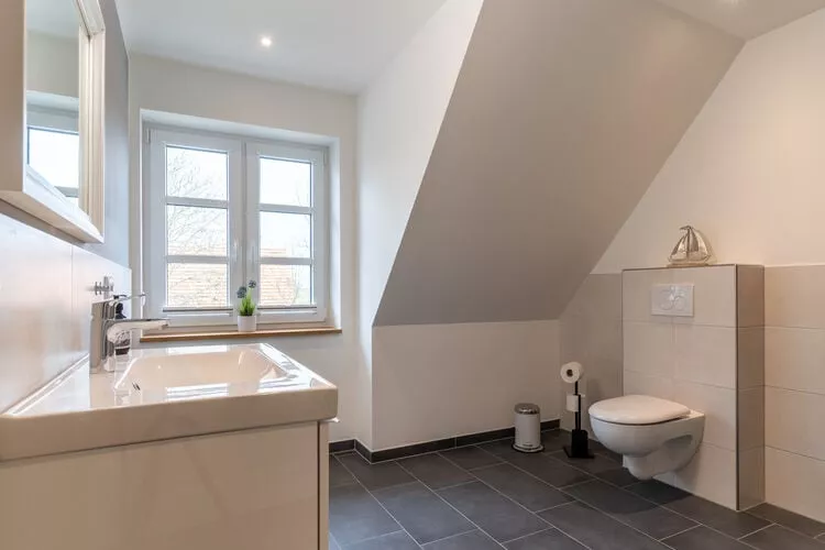 DHH Lahnung-Badezimmer