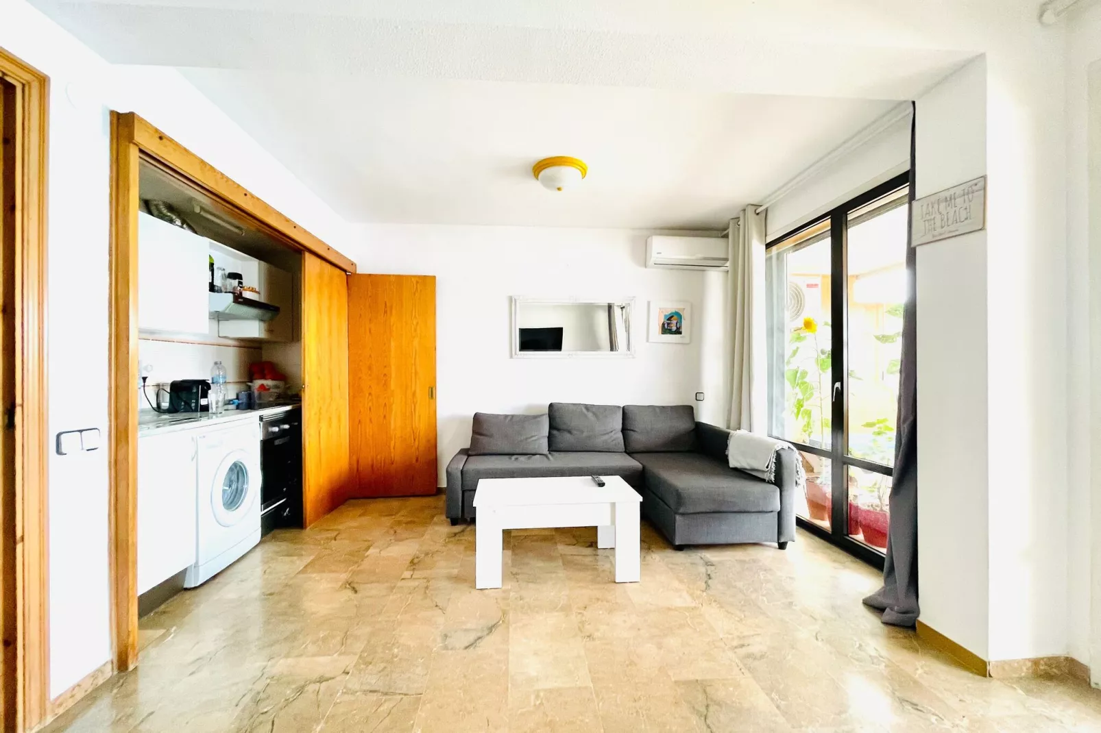 El Balandro-Living room