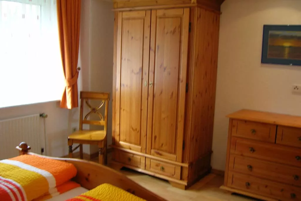 206744-Bedroom