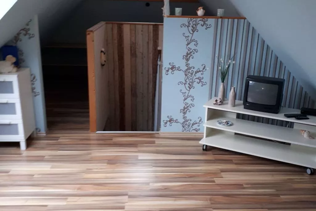 216731-Bedroom