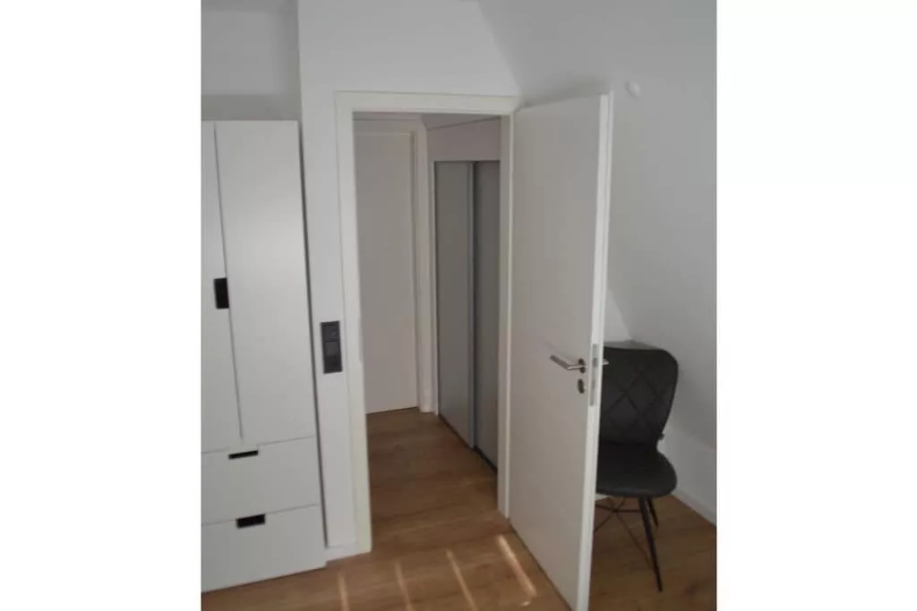 208715-View