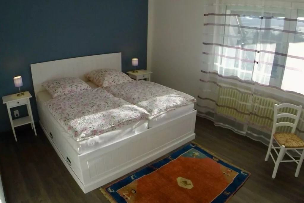 228974-Bedroom