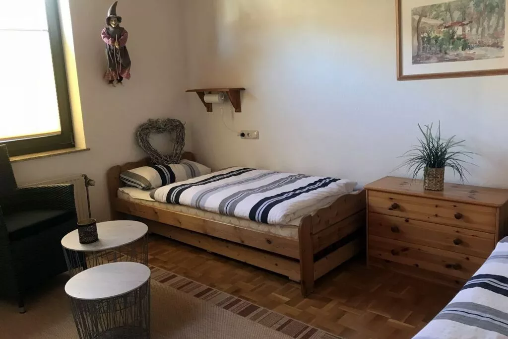 220819-Bedroom