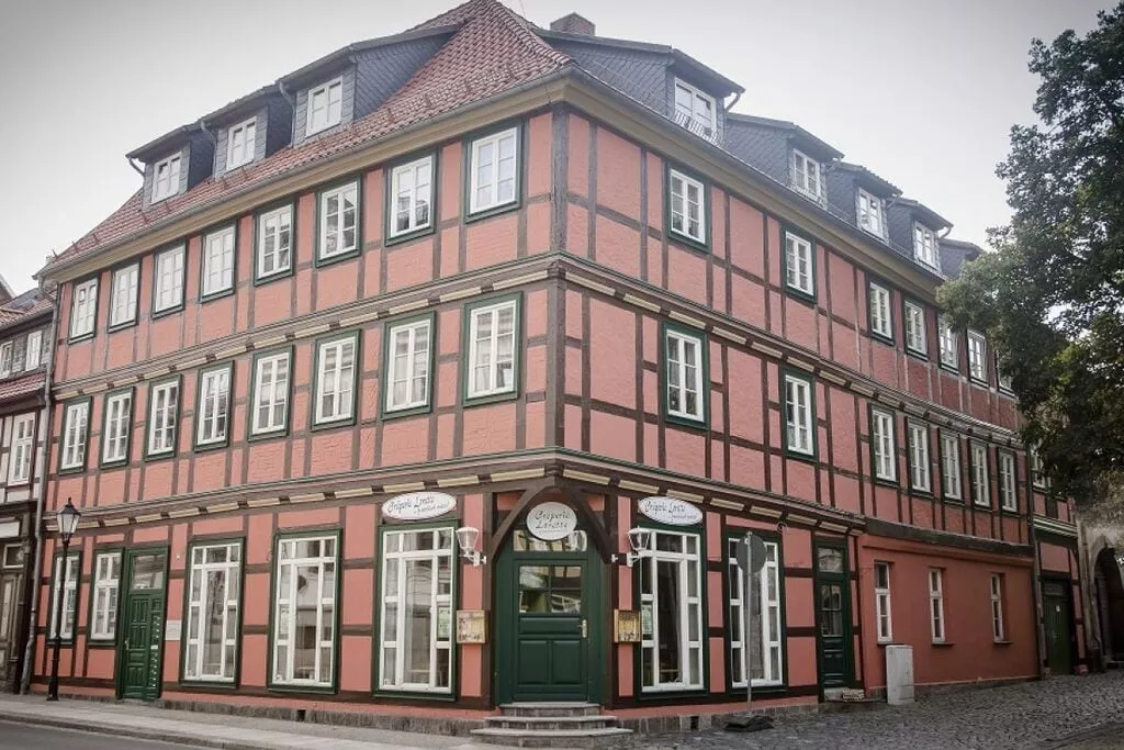 196976-View
