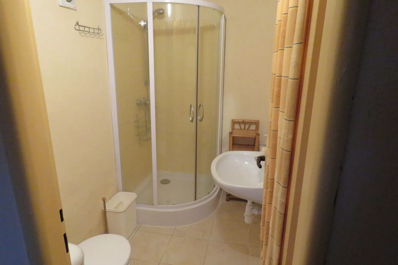 Lipa-Bathroom