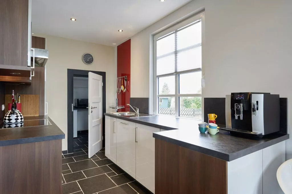 201433-Kitchen