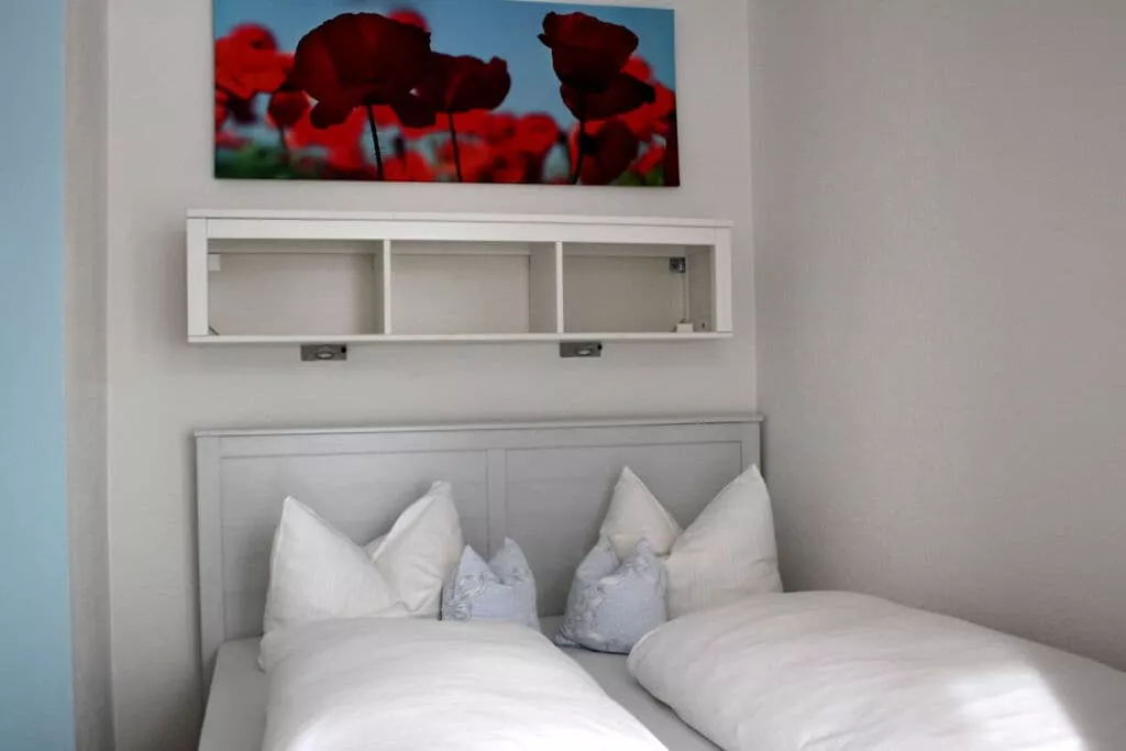 233793-Bedroom