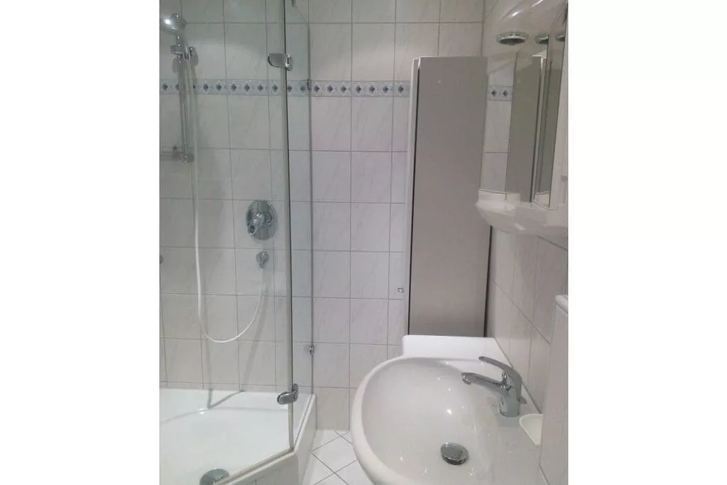 215708-Badezimmer