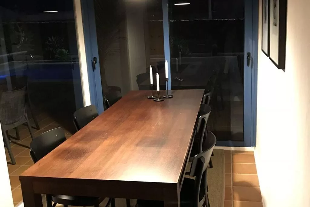 236403-Dining room
