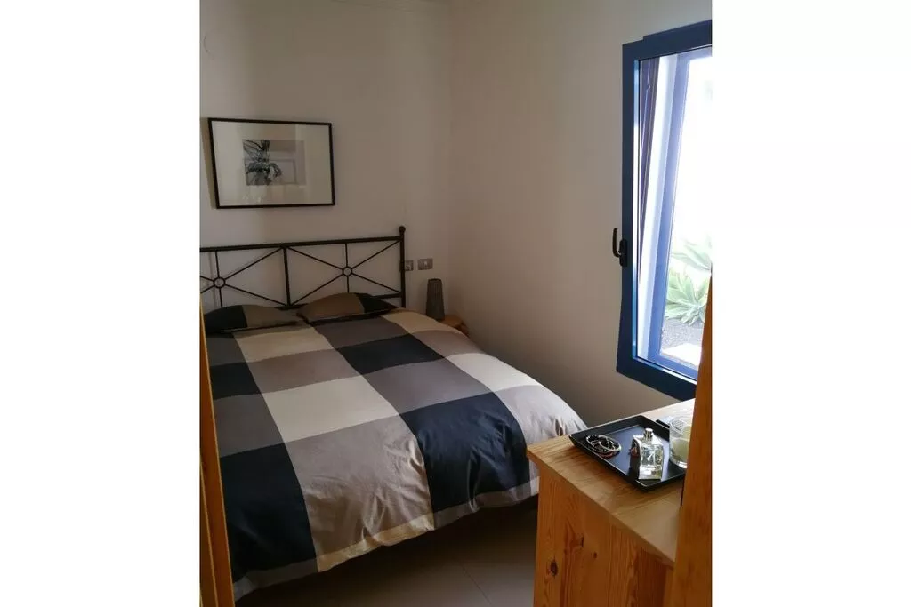 236403-Bedroom