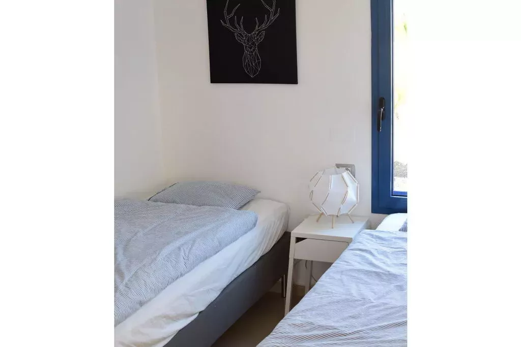 236403-Bedroom