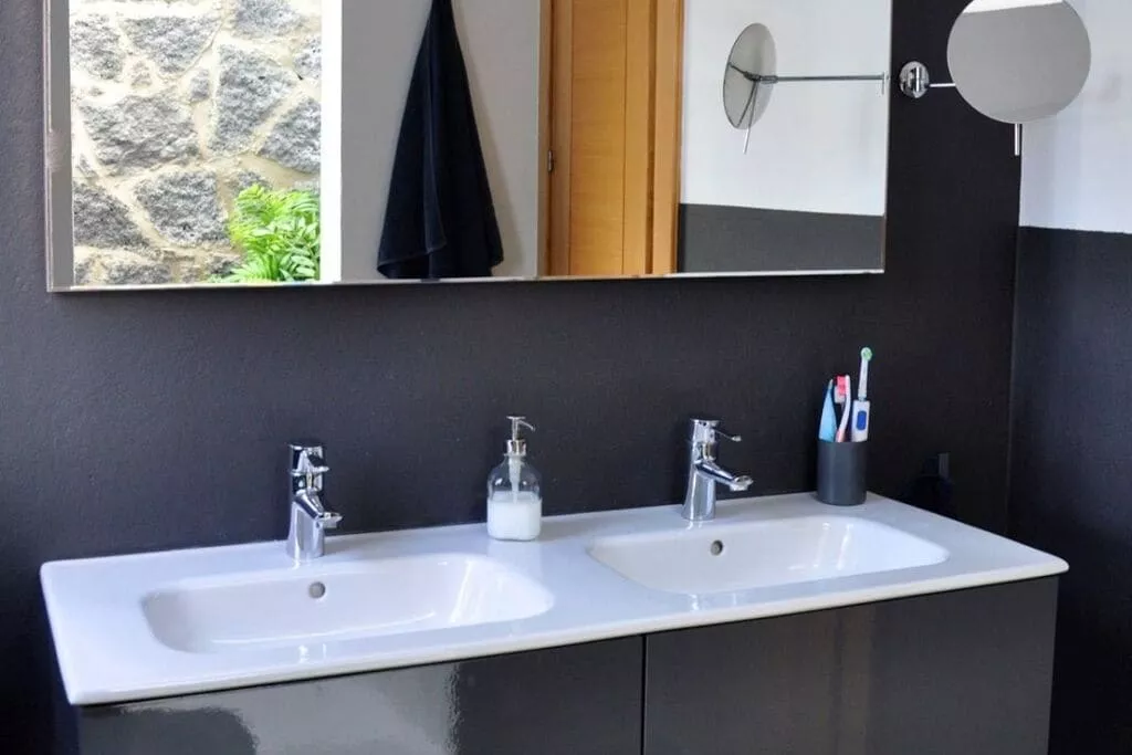 236403-Bathroom