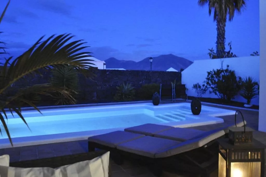 236403-Pool