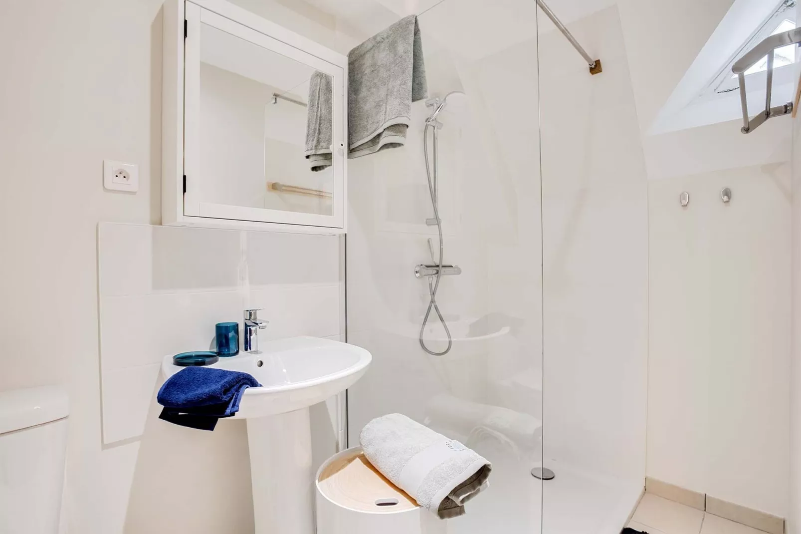 Sémaphore d'Etel 1-Bathroom