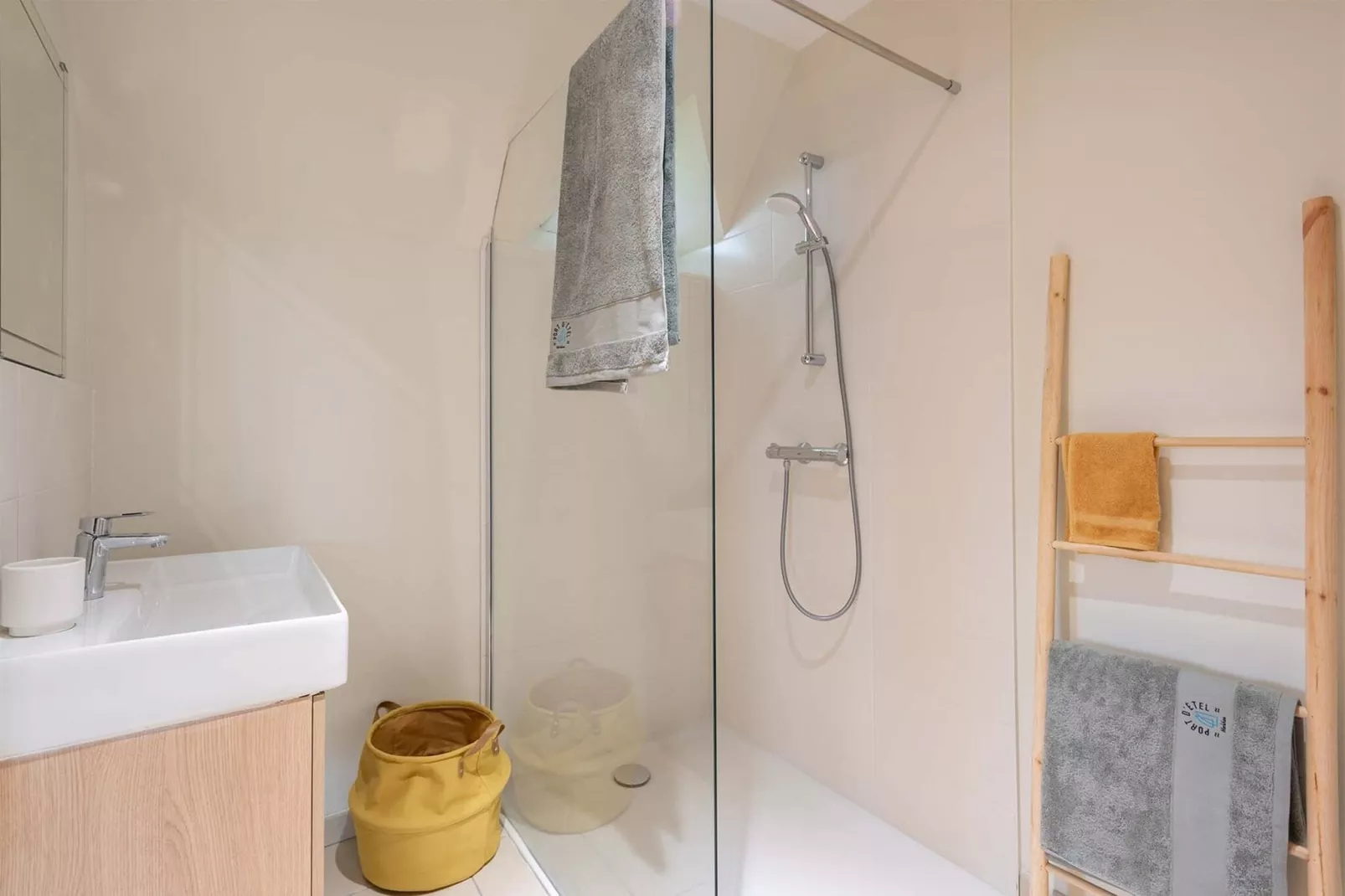 Sémaphore d'Etel 2-Bathroom