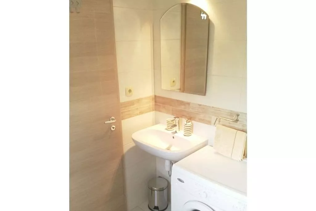 196847-Bathroom