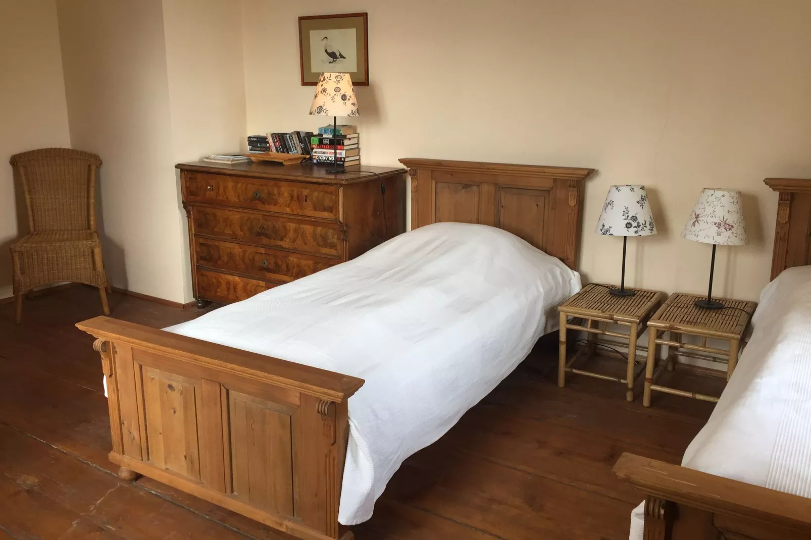 Fara-Bedroom