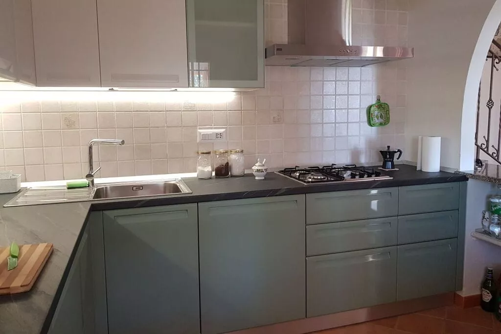 216845-Kitchen