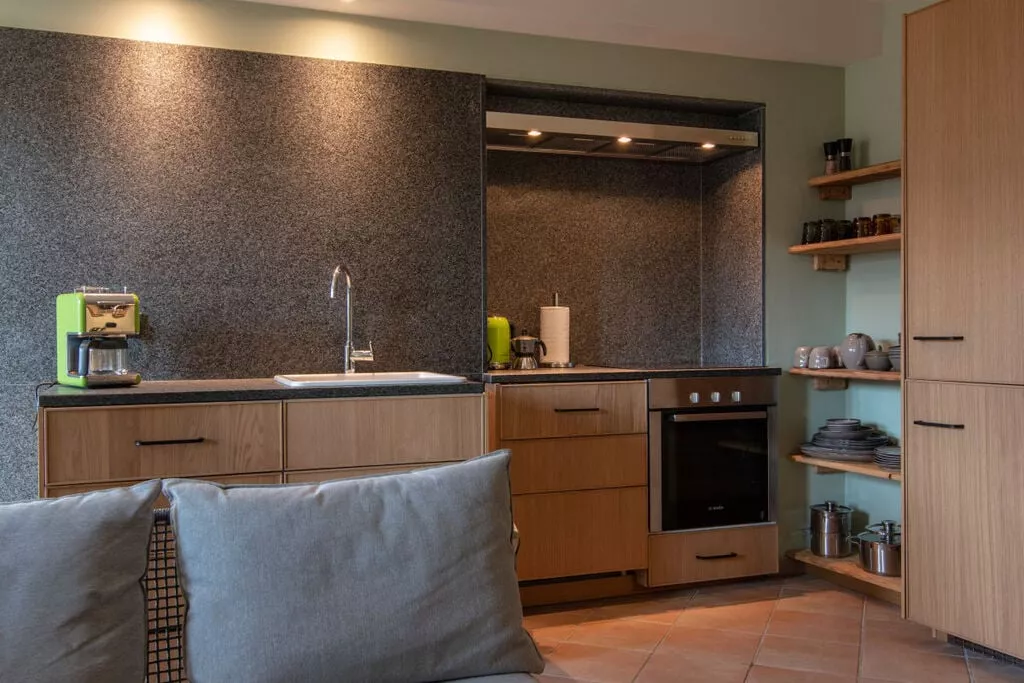 233369-Kitchen