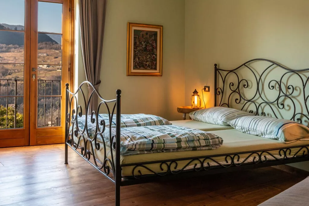 233369-Bedroom