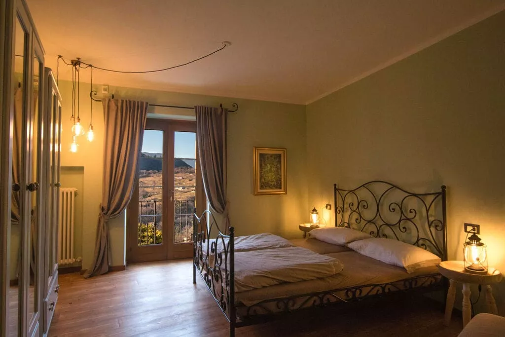 233369-Bedroom