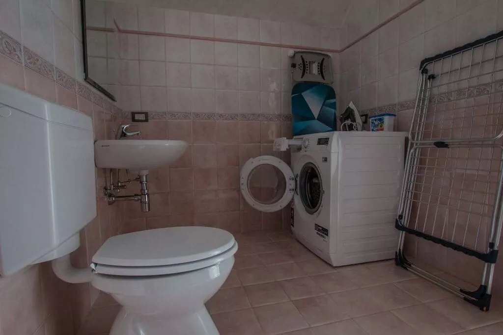 233369-Bathroom