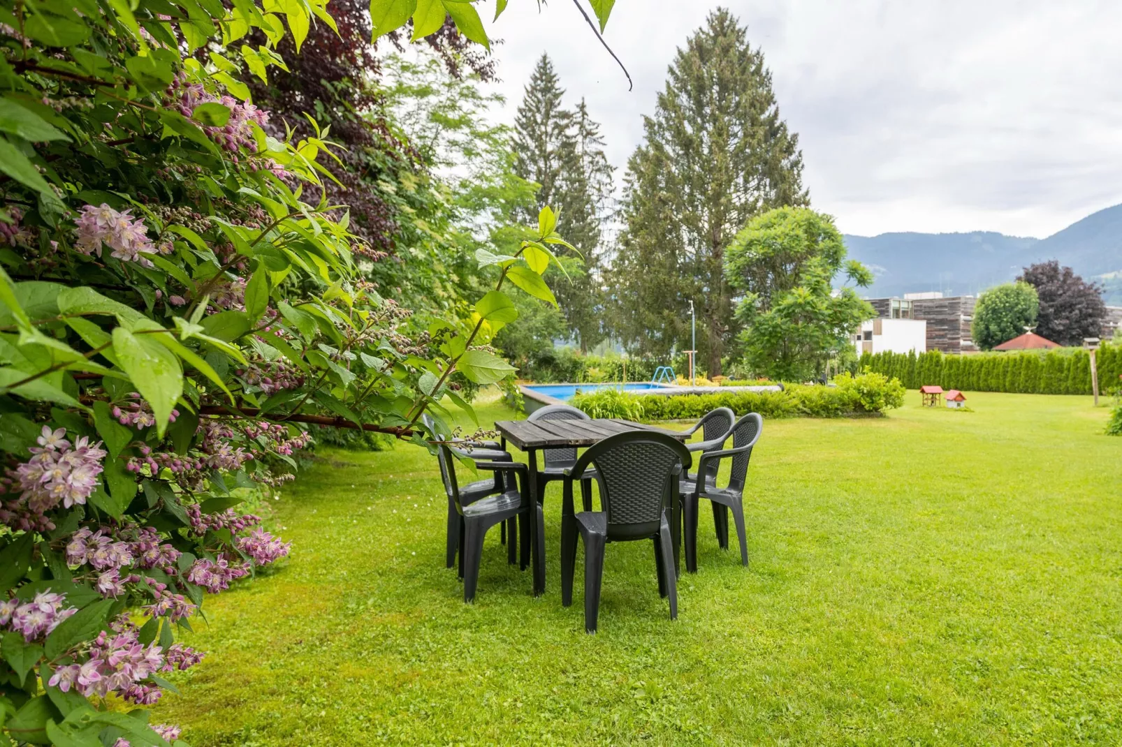 Apartment Tröpolach EG-Gardens summer
