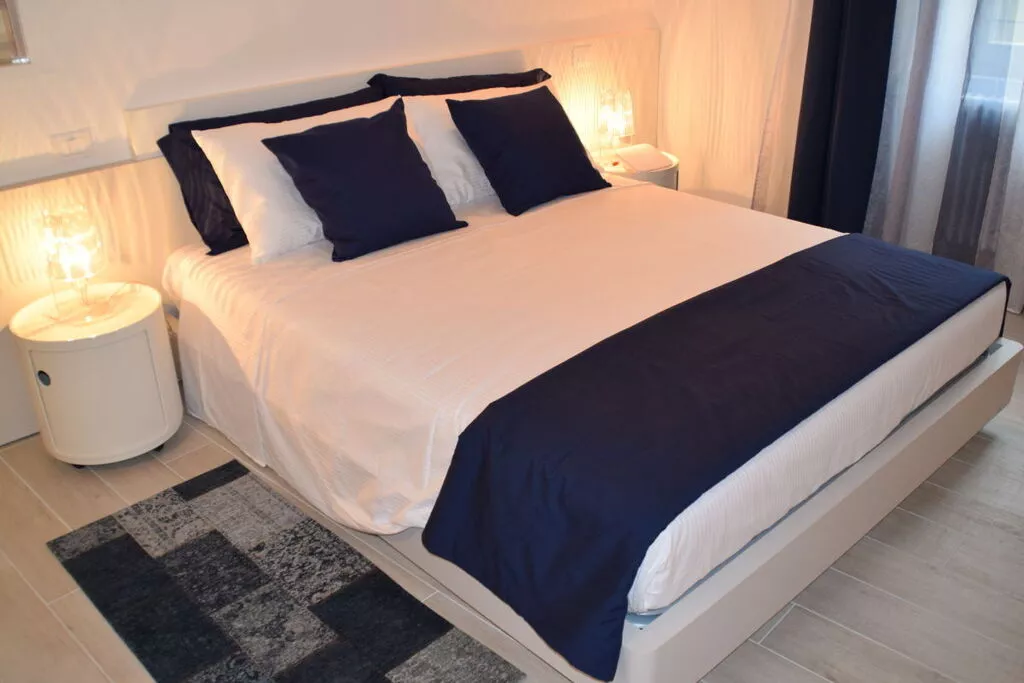 202756-Bedroom