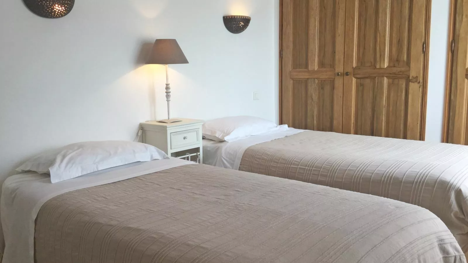 La Cadeline-Bedroom