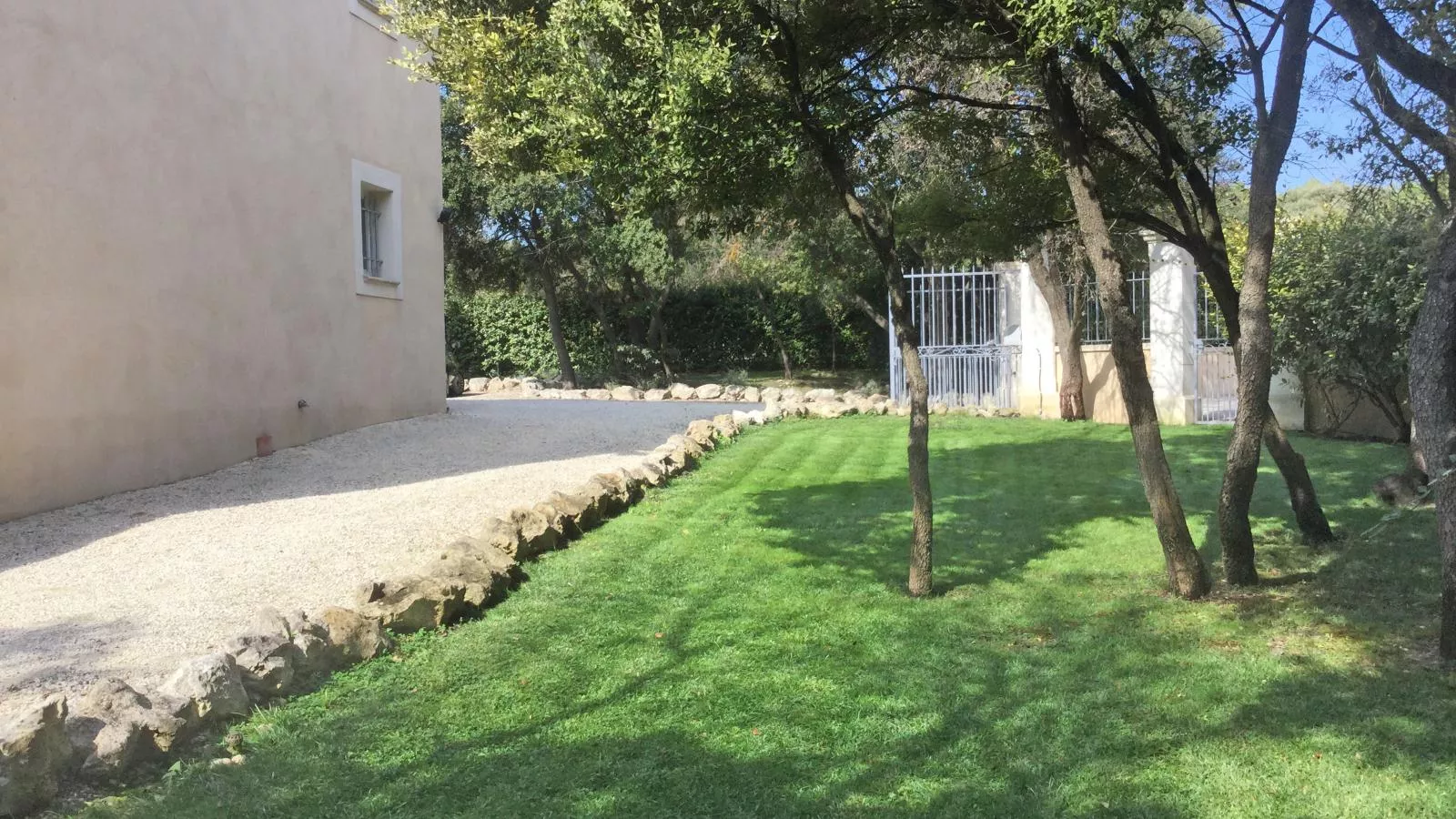 La Cadeline-Gardens summer