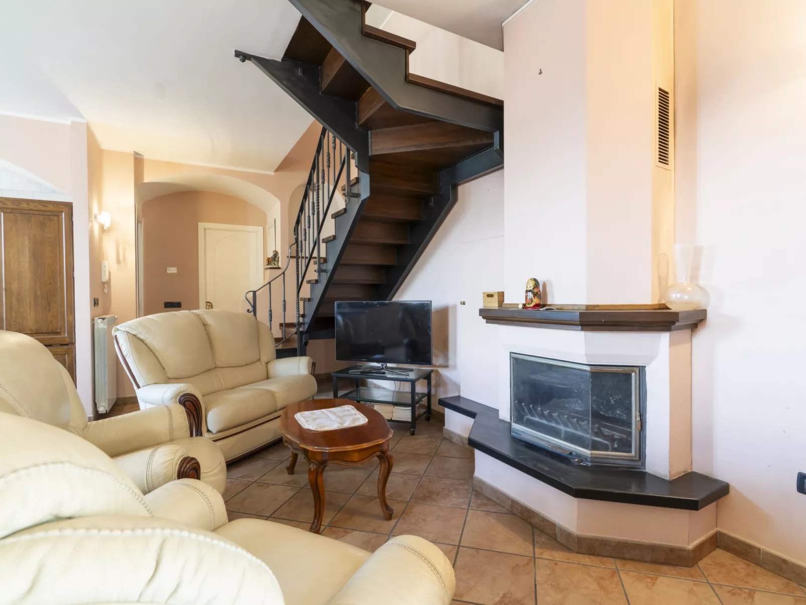 Villa Fontana Vecchia-Inside