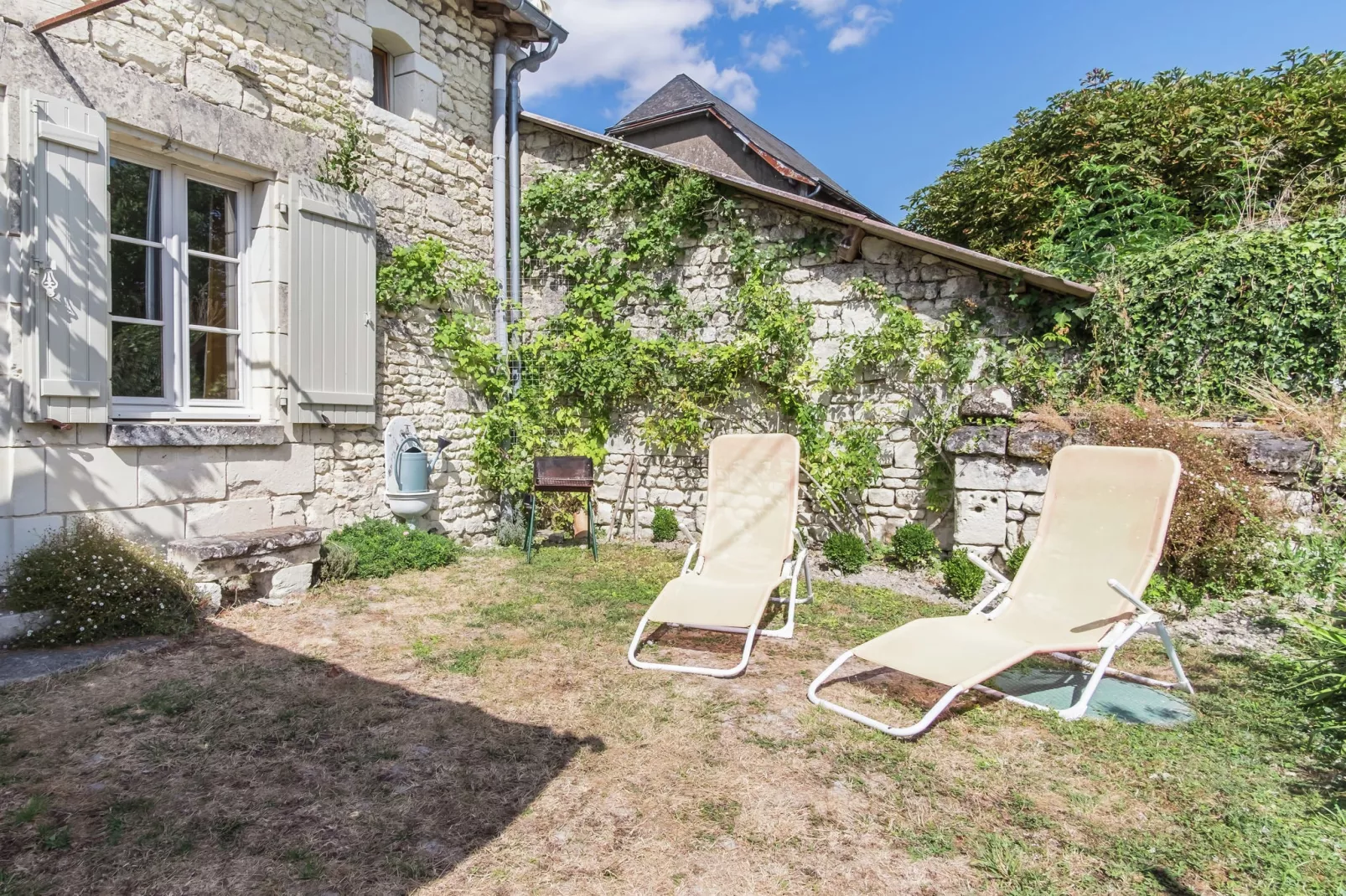 Maison de vacances Sossay-Jardin d'été
