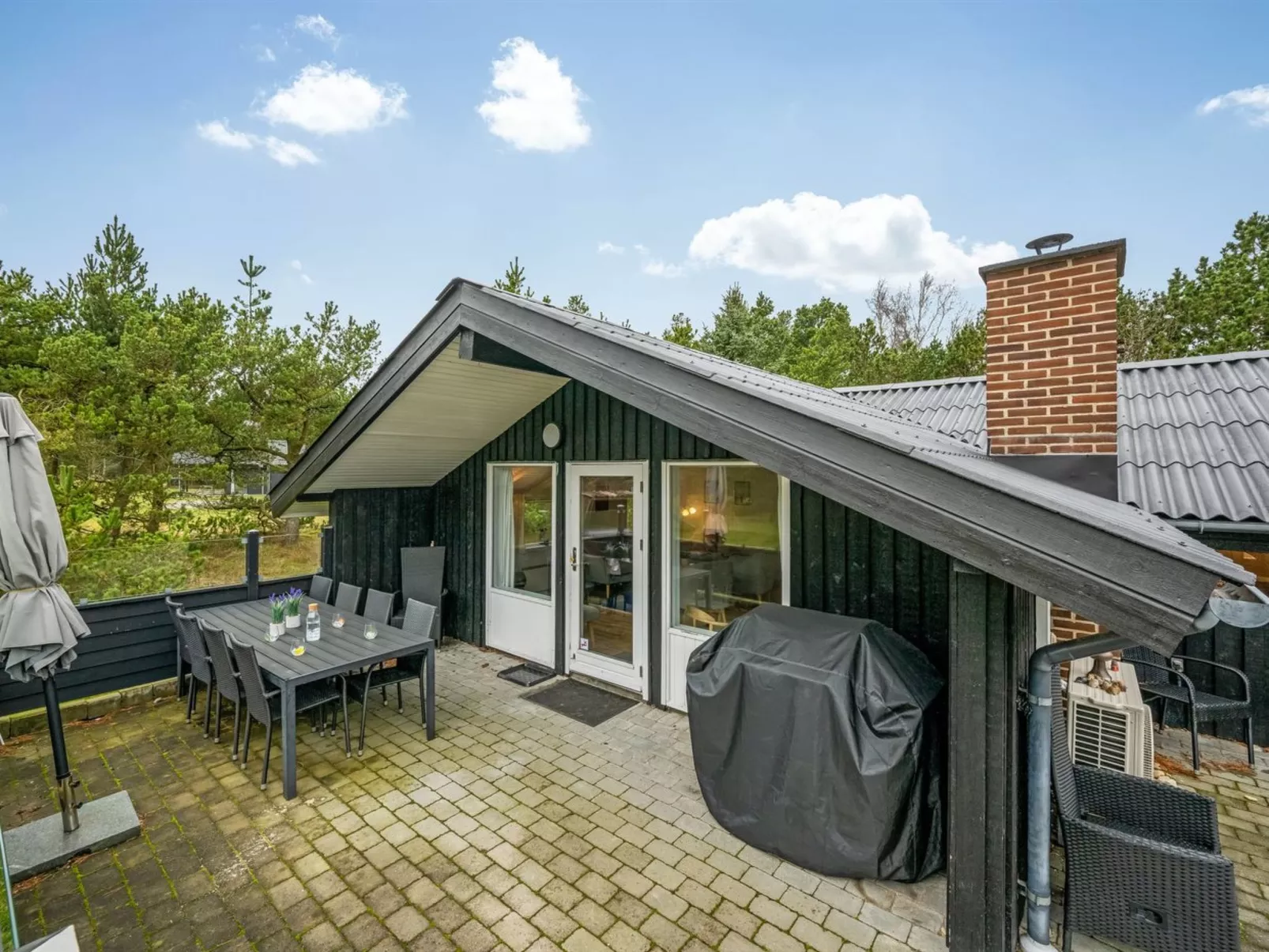 "Orm" - 2.3km from the sea-Outside