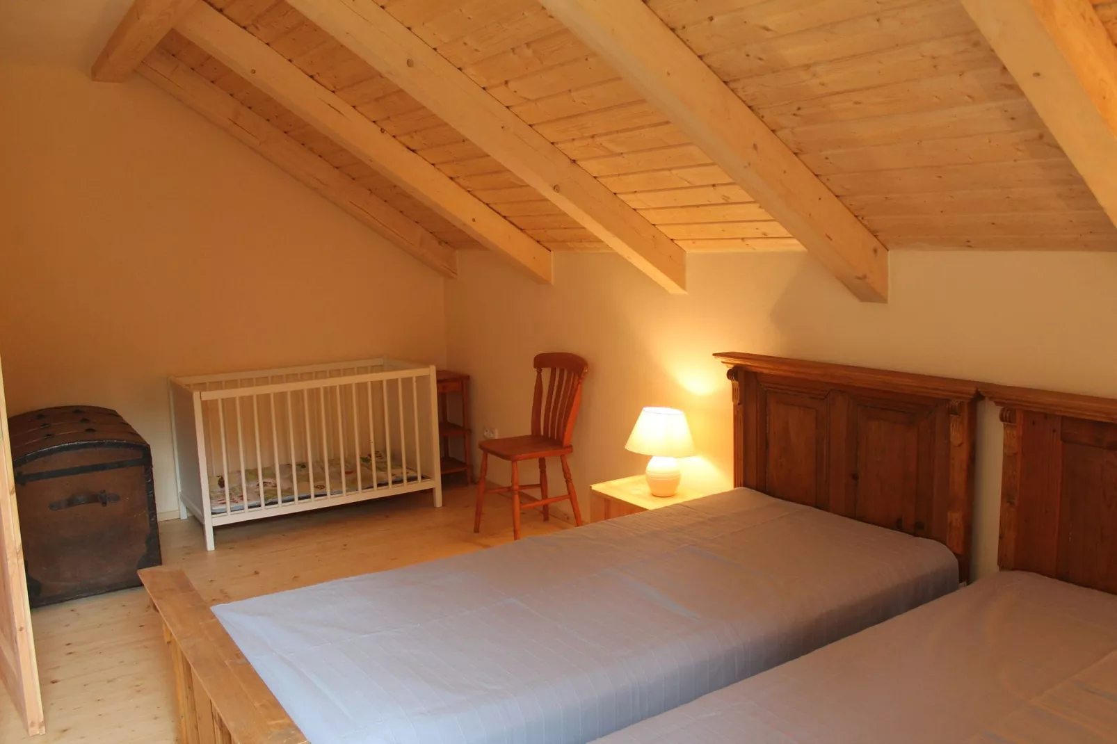 Borovice-Schlafzimmer